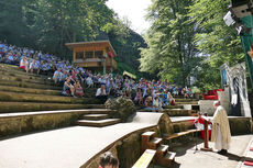 Festgottesdienst zum 1.000 Todestag des Heiligen Heimerads auf dem Hasunger Berg (Foto: Karl-Franz Thiede)